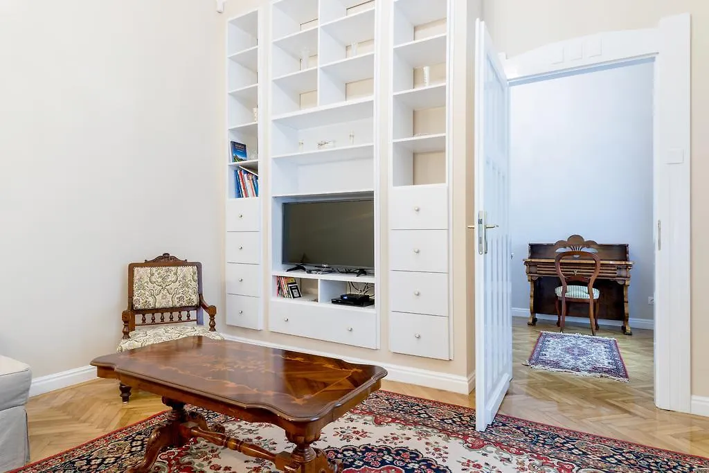 Appartamento Luxury & Antique Charm Budapest Ungheria