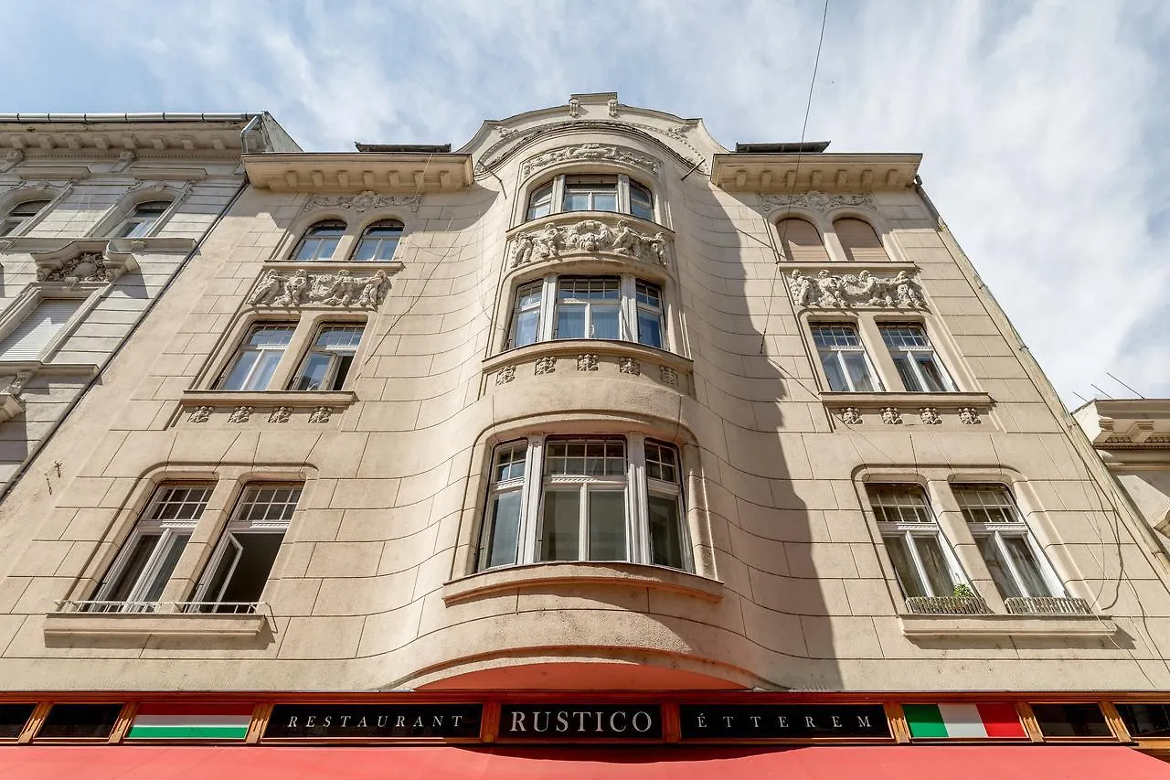 Appartamento Luxury & Antique Charm Budapest 0*,
